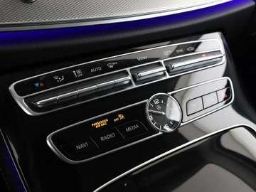 Mercedes Klasa E W213 Kombi 2.0 220d 194KM 2017 Mercedes E 220 Historia serwisowa ASO Automat Navi, zdjęcie 27