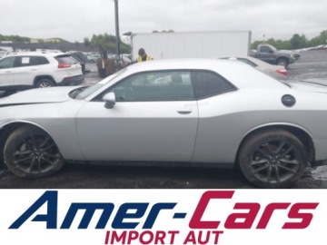 Dodge Challenger III 2022 Dodge Challenger 2022 DODGE CHALLENGER GT AWD 3.6 Benzyna 303KM, zdjęcie 14