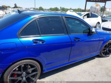 Mercedes Klasa C W204 2008 Mercedes-Benz Klasa C 63 AMG 2008 6.3l 6.3 Benzyna 451KM, zdjęcie 6