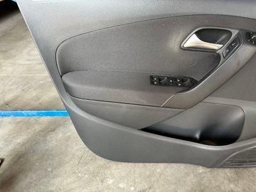 ОБИВКА ДВЕРИ СЛЕВА СПЕРЕДИ, VW POLO 6R0