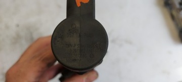 AUDI A6 C6 LIŠTA VSTŘIKOVAČE VENTIL REGULÁTOR PALIVA 057130764B