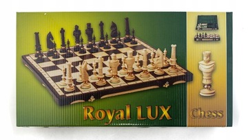 Подарок к причастию Резные шахматные фигуры из дуба с инкрустацией 65х65