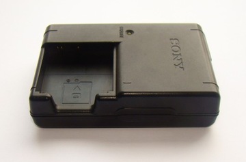 Оригинальное зарядное устройство SONY BC-CSGC. НП-БГ1