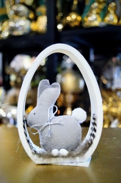 ЗАЯЧОК В ЯЙЦЕ