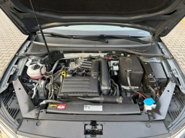 Volkswagen Passat B8 Variant 1.4 TSI BlueMotion Technology ACT 150KM 2017 Volkswagen Passat Variant Highline Full LED, zdjęcie 29