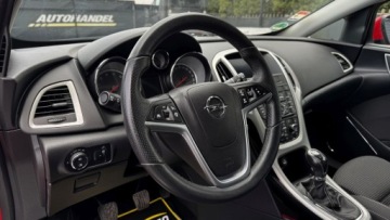 Opel Astra J Hatchback 5d 1.4 Turbo ECOTEC 140KM 2012 Opel Astra GTC, Udok. przebieg GWARANCJA 1.4 Benzyna 140KM, zdjęcie 31