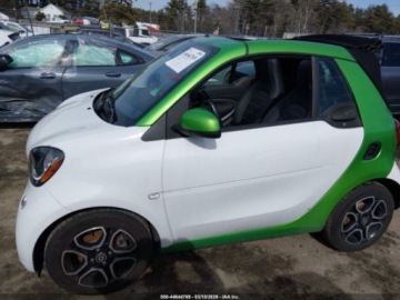 Smart Fortwo III Coupe EV 82KM 2017 Smart Fortwo 2017 SMART FORTWO ELECTRIC DRIVE PRIME Elektryczny 82KM, zdjęcie 6