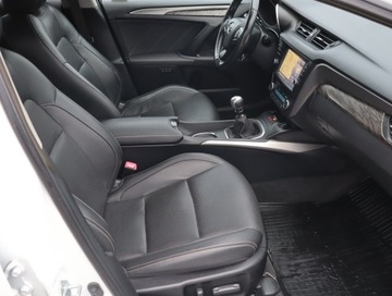 Toyota Avensis III Wagon Facelifting 2015 2.0 D-4D 143KM 2015 Toyota Avensis 2.0 D-4D, Salon Polska, Serwis ASO, zdjęcie 8