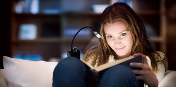 Светодиодный фонарик для чтения с зажимом BookLight 9 люмен VARTA + 2 батарейки