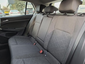 Volkswagen Golf VIII Hatchback 1.0 TSI 110KM 2022 Volkswagen Golf 1.0 TSI 110KM Life Salon PL FV 23%, zdjęcie 21