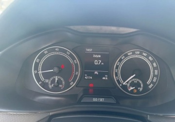 Skoda Kamiq Crossover 1.0 TSI 110KM 2023 Skoda Kamiq 1.0 TSI 110 KM 6 bieg . manual Ambition Benzyna 110KM, zdjęcie 14