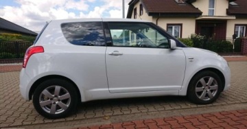 Suzuki Swift IV 2009 Suzuki Swift Suzuki Swift IV Klimatronic, Biala Perla 1.3 Diesel 90KM, zdjęcie 6