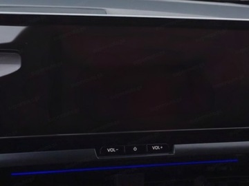 Toyota C-HR II SUV Plug-In 2.0  223KM 2025 Od ręki - Executive 2.0 Plug-in Hybrid Dynamic Force 223KM | Kamera 360!, zdjęcie 9