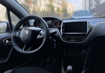 Peugeot 208 I Hatchback 3d 1.2 VTI 82KM 2013 Peugeot 208 Czujniki Kamera niski przebieg Warszawa 1.2 Benzyna 82KM, zdjęcie 24