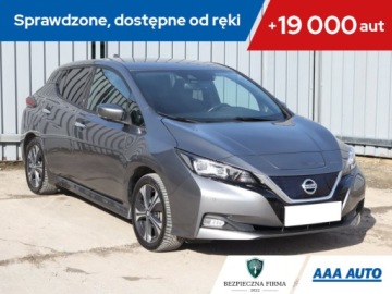 Nissan Leaf II Hatchback Elektryczny 40kWh 150KM 2021 Nissan Leaf 40 kWh, Salon Polska, Serwis ASO