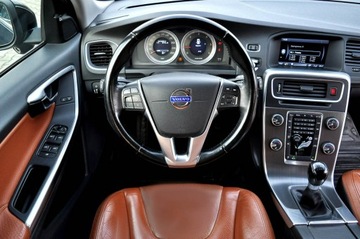 Volvo V60 I Kombi 2.0 D3 163KM 2011 Volvo V60 2.0 163 KM 5-Cylindrów Xenon Navi, zdjęcie 5