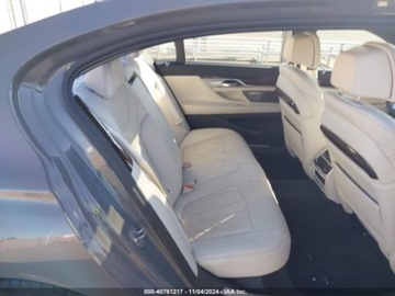 BMW Seria 7 G70 2022 BMW Seria 7 2022 BMW 7 Series 750i xDrive Sedan 4.4 Benzyna 523KM, zdjęcie 12