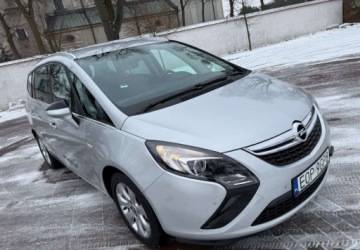 Opel Zafira C Tourer 1.4 Turbo ECOTEC 140KM 2012 Opel Zafira Opel Zafira Tourer 1.4 Turbo Business Innovation 1.4 Benzyna, zdjęcie 18