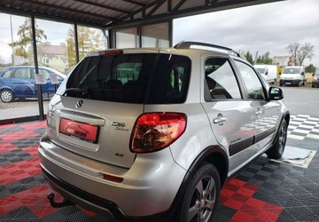 Suzuki SX4 I Sedan 1.6 VVT 120KM 2011 Suzuki SX4 Suzuki SX4 I 1.6BENZYNA NAPED 4X4 1.6 Benzyna 120KM, zdjęcie 7