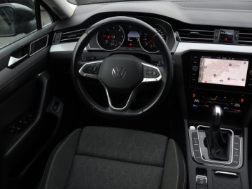 Volkswagen Passat B8 Variant Facelifting 2.0 TDI SCR 150KM 2022 VW Passat 2.0 TDI, Salon Polska, 1. Właściciel, zdjęcie 6