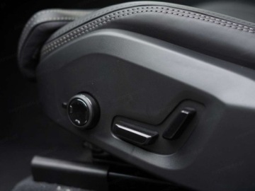 Volvo XC60 II 2026 XC60 T6 Plug-In Hybrid AWD Ultra Black Edition (398KM) 2026, zdjęcie 6