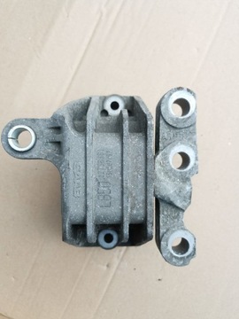 UCHYCENÍ MOTORU OPEL VECTRA C SIGNUM SAAB 93 Z20NET