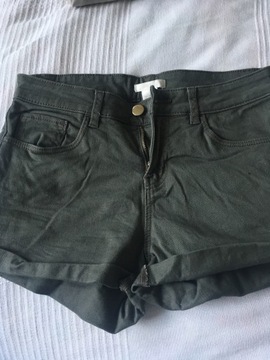 Новый купальник для 13-14 лет и шорты H&M.