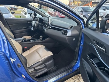 Toyota C-HR I Crossover Facelifting 2.0 Hybrid Dynamic Force 184KM 2019 Toyota C-HR 2.0 Hybrid Selection Toyota C-HR Hybri, zdjęcie 26