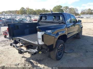 Toyota Tacoma II 2024 Toyota Tacoma TRD Sport, 2024r., 2.4L 2.4 Benzyna 278KM, zdjęcie 5