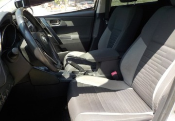 Toyota Auris II 2016 Toyota Auris Okazja 1.8 Hybryda 100KM, zdjęcie 20