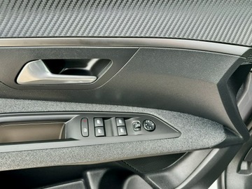 Peugeot 3008 II Crossover 1.2 PureTech 130KM 2019 Peugeot 3008 Bogata wersja,Full serwis,Gwarancja, zdjęcie 37