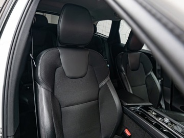 Volvo XC60 II Crossover D4 190KM 2019 VOLVO XC60 D4 Momentum Pro Suv 2.0 (190KM) 2019, zdjęcie 6