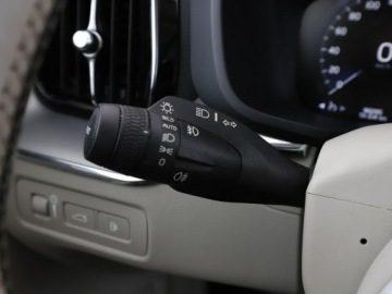 Volvo XC60 II Crossover Plug-In 2.0 T6 Plug-in Hybrid 340KM 2020 Volvo XC 60 PHEV jasne skóry 4x4 full LED, zdjęcie 31