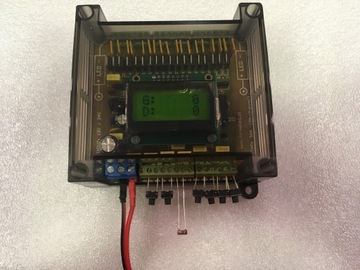 Светодиодный лестничный контроллер с функцией сумерек 10-18k LCD FZ - цена снижена