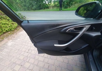 Opel Astra J GTC 1.7 CDTI ECOTEC 110KM 2013 Opel Astra Opel Astra 1.7 CDTI DPF Exklusiv 1.7 Diesel 110KM, zdjęcie 8