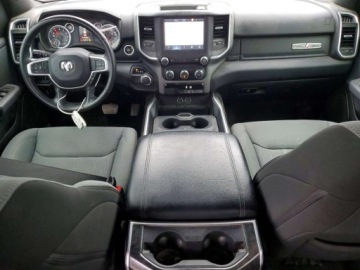  RAM 1500 Lone Star 2022 5.7 Benzyna 395KM, zdjęcie 8