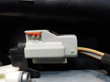 DODGE NITRO 2.8 CRD 08R ZVEDÁK OKNO PRAVÁ ZADNÍ