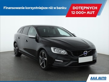 Volvo V60 I Kombi Facelifting 2.0 D3 DRIVE-E 150KM 2015 Volvo V60 D3 2.0, 1. Właściciel, Skóra, Navi