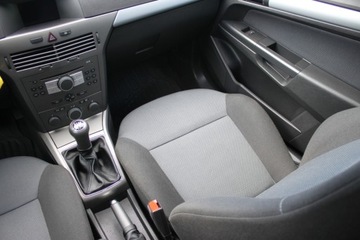 Opel Astra H Kombi 1.4 TWINPORT ecoFLEX 90KM 2005 Opel Astra Opel Astra H Udokumentowany Stan Licznika Wzorowy Stan Tech.WAR, zdjęcie 19