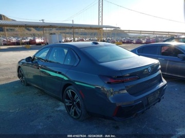 BMW Seria 7 G70 2024 BMW Seria 7 740i 2024 3.0l 3.0 Benzyna 375KM, zdjęcie 3