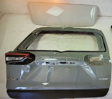 KLAPA TYLNA BLENDA LAMPA LEWA TOYOTA RAV4 V 2019-