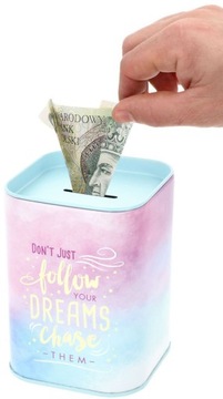 ПРЯМОУГОЛЬНАЯ МЕТАЛЛИЧЕСКАЯ КОПИЛКА С ОТВЕРСТИЕМ ДЛЯ ДЕНЕГ, МЯТАЯ БАНКА