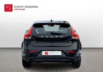 Volvo V40 II Cross Country 1.5 T3 DRIVE-E 152KM 2016 Volvo V40 1.5 Benzyna 152KM, zdjęcie 3