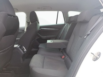 Skoda Octavia IV Kombi 2.0 TDI 150KM 2021 Skoda Octavia Style, 2.0TDI 150KM, Kamera, Keyless, Grzana szyba, Matrix,, zdjęcie 25