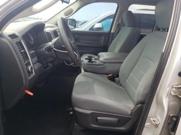 Dodge Ram IV 2015 Dodge RAM 2015 Ram 1500 4WD Quad Cab 140.5 Express 5.7 Benzyna 395KM, zdjęcie 6