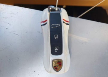 Porsche Cayenne III SUV 3.0 340KM 2021 Porsche Cayenne 2021r., Coupe, 3L, od ubezpieczalni 3.0 Benzyna 340KM, zdjęcie 9