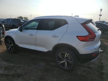 Volvo XC40 2023 Volvo XC 40 2023 VOLVO XC40 PLUS 2.0 Benzyna 247KM, zdjęcie 1