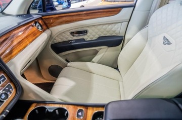 Bentley Bentayga 2021 Bentley Bentayga V8 2021, Bezwypadkowy 4.0 Benzyna 542KM, zdjęcie 14