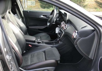 Mercedes GLA I Off-Roader Facelifting 1.6 200 156KM 2018 Mercedes-Benz GLA AMG Line 1,6 Automat 103 tys.km. Panorama 1.6 Benzyna, zdjęcie 6