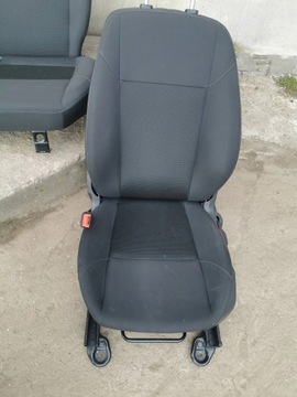 СИДЕНЬЯ FOCUS MK3 С ПОДЪЕМОМ СИДЕНЬЯ SEAT ISOFIX HB 17 R